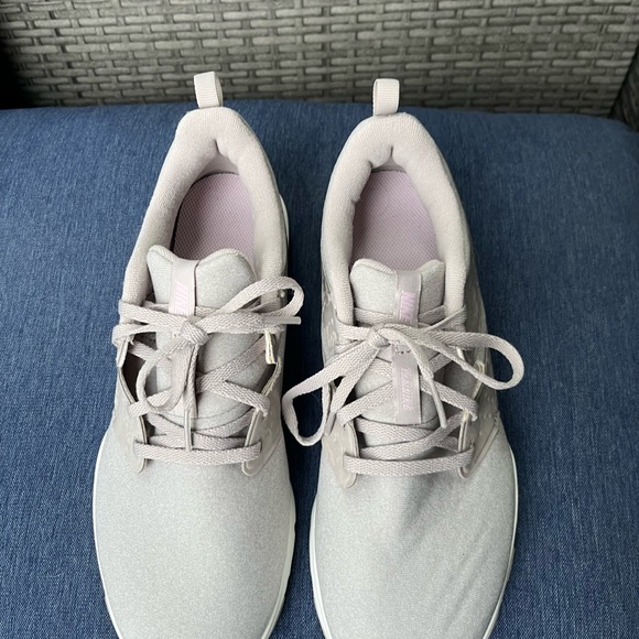 Nike Training Sneaker - Picture 3 of 4